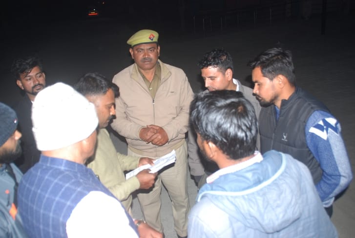 Cab driver shot dead, car looted