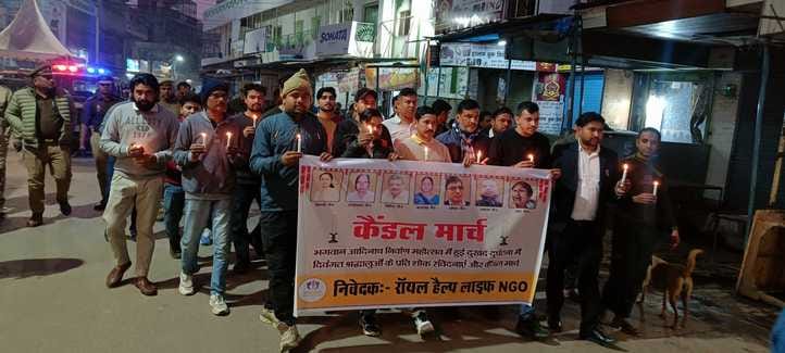Tribute was paid to the dead by taking out a candle march