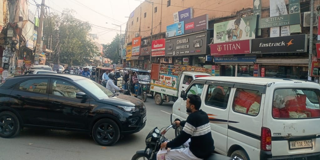 Inconvenience before convenience... Railway road closed for road construction, traffic jam on Gohana road