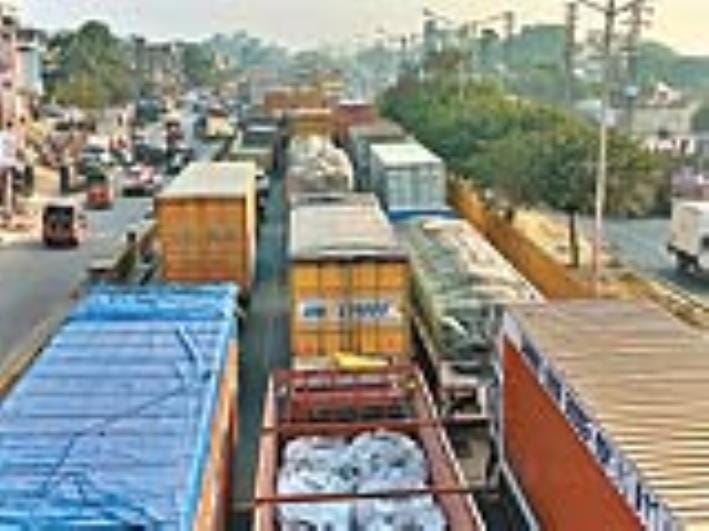 School bus broke down on National Highway, traffic jam occurred