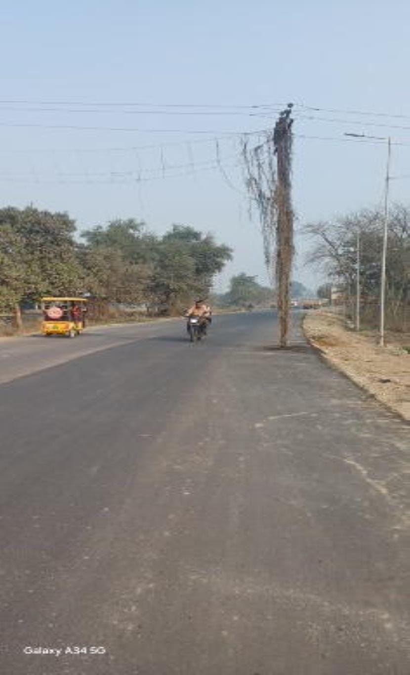 Danger of accident due to electric pole on the road, demand for its removal