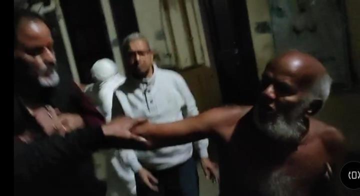 Fight over committee dispute, scuffle with Jainmuni