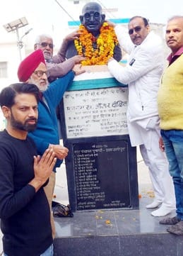 Congressmen paid tribute to the Father of the Nation on his death anniversary