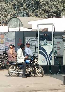 Brother, please give me your helmet... I'll get petrol