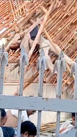 The scaffolding kept shaking while anointing God