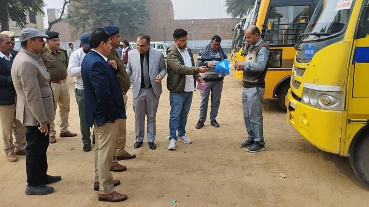 SDM did surprise inspection of school buses