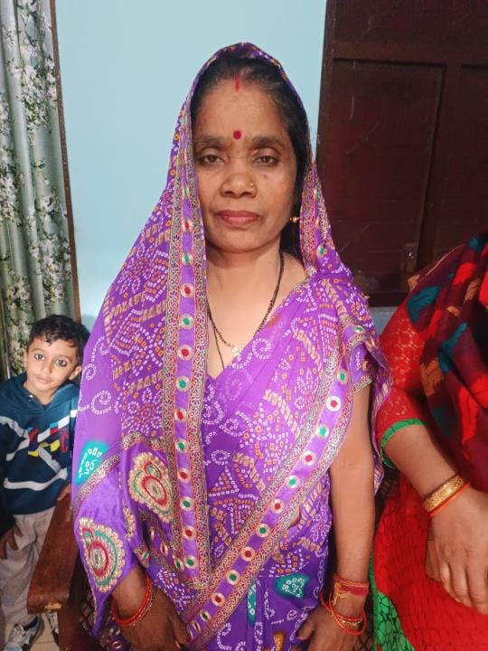 56 year old Savitri ran to the pandal in the Maha Kumbh incident