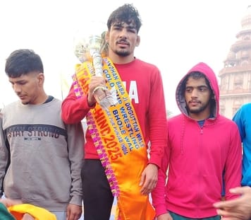 Kapil of Mehar Singh Akhara won gold medal in wrestling competition
