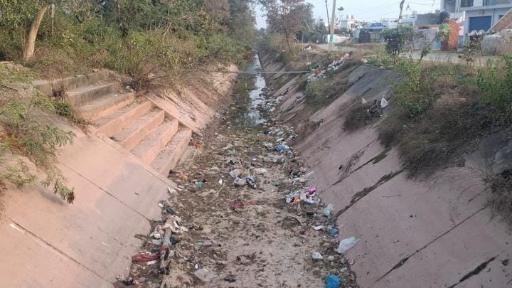 No Water in Rivers, Farmers Worried