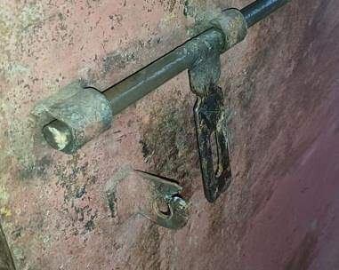 The thieves cut the latch and took away the stuff kept for the thirteenth day