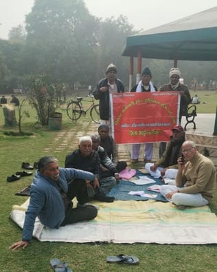 Ayushman card should be issued to retired workers