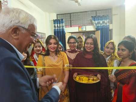 Girls students presented Haryanvi and Rajasthani dance