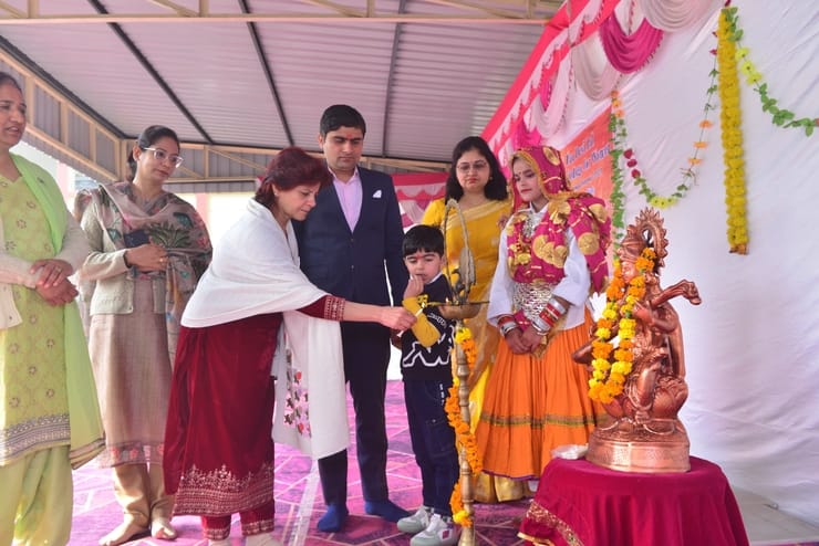 Swaranjali: Somvati tops in Haryanvi dance and Himanshi tops in poetry recitation