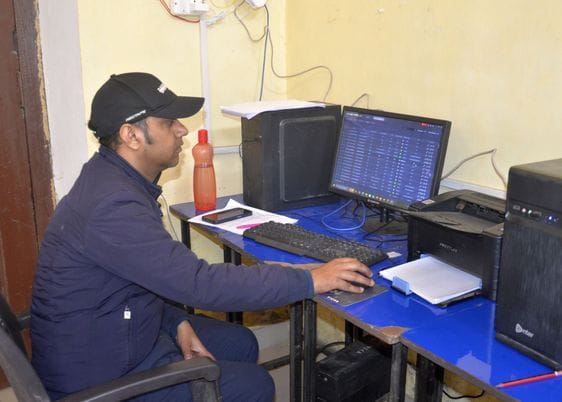 305 secondary schools and 48 primary health centers will be connected with broadband service