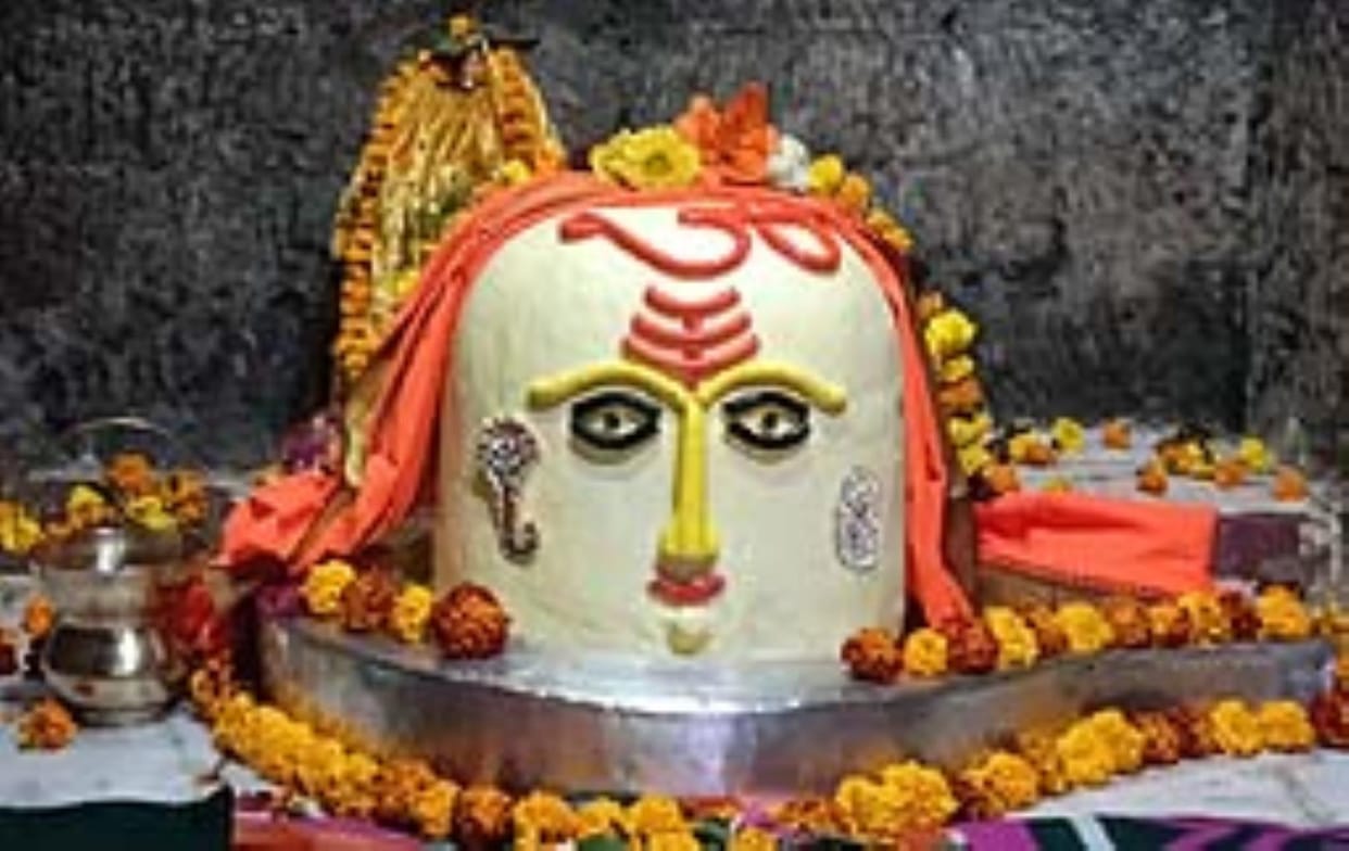 The form of Baba Gauri Shankar Mahadev of Uttar Pradesh