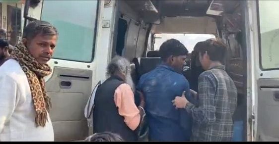 A passenger in a roadways bus became a victim of poisoning