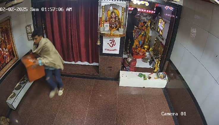 Lakhs stolen from Harkiyakhal Balaji temple, incident captured on CCTV