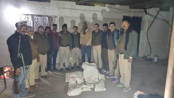 1 kg 100 gram of drugs worth Rs 2 crore seized from MD drug factory and during transportation of MD drugs