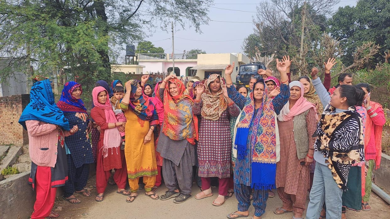 Womens Held Protest For Drinking water