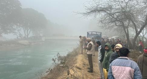 Had there been a security wall on the canal, lives of 9 people would have been saved.