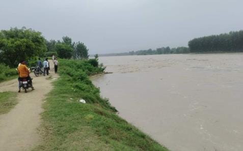 Irrigation department's land sold, case filed against three brothers