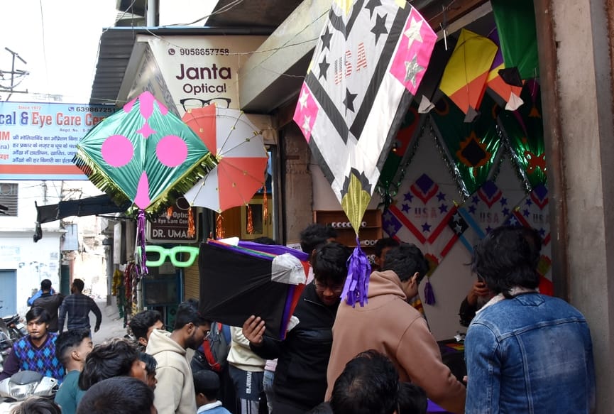 Vasant Panchami is today, buy lots of kites and manjha