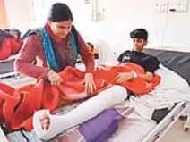 अस्पताल में भर्ती खिलाड़ी।