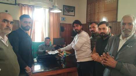 Shopkeepers protest against construction of Dakri Chowk footbridge, demand for underpass