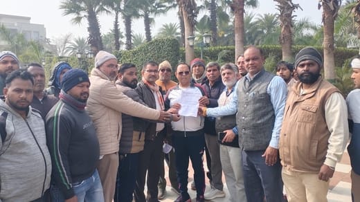 Employees protested at MLA's residence and raised demands to fulfill their demands.