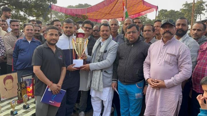 Honey Club Beat the Devils Dilwale in Cricket Tournament