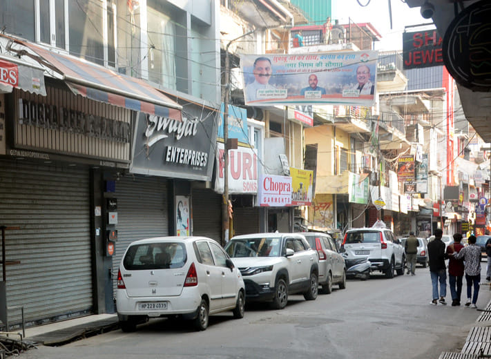 Main market converted into parking lot, traffic jam every day
