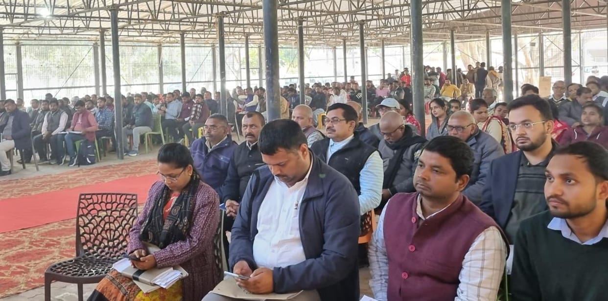 Three suspended over poor progress in Farmer Registry, three warned