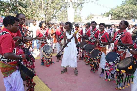 नर्मदा जन्मोत्सव के दौरान श्रद्धालु