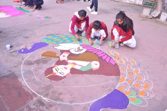 Mahakumbh of craftsmanship and culture was seen at Saraswati Tirtha on Vasant Panchami.