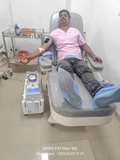 Donated blood to save the life of a friend injured in Pratapgarh accident.