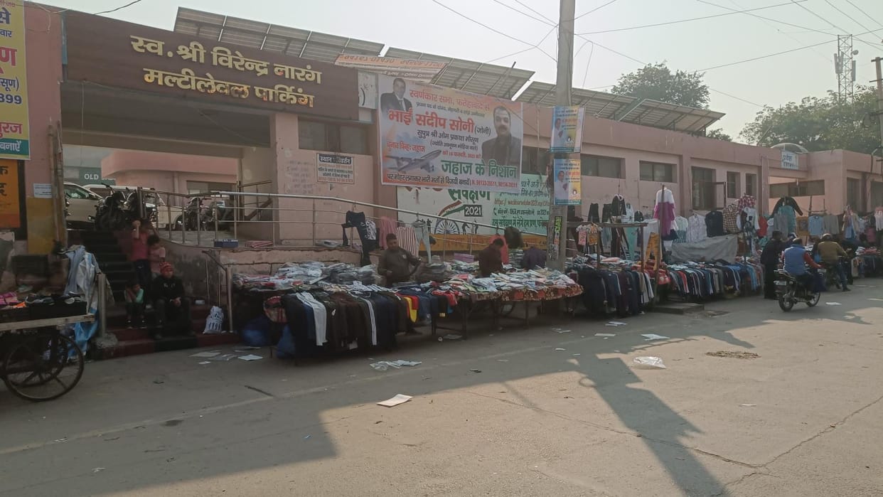 Taking advantage of the holiday, shopkeepers are encroaching