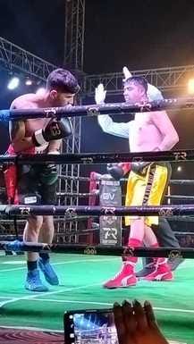 Boxing... Ashish won 2.5 lakhs by knocking out in 30 seconds