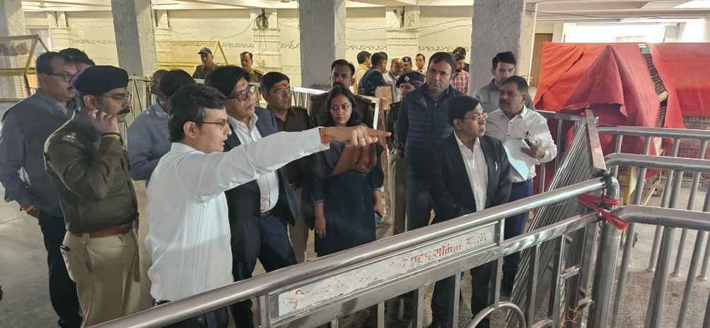 Additional Chief Secretary Dr. Rajoura visited Baba Mahakal and inspected the action plan