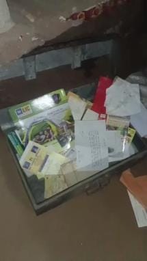 Jewelery and cash worth Rs 2 lakh were stolen by breaking the locks of the house