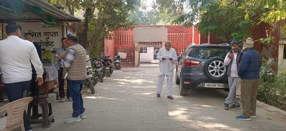 Tehsildar remained on strike, 150 registrations not done