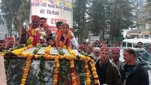 World champion Kho-Kho player Neeta welcomed with drums