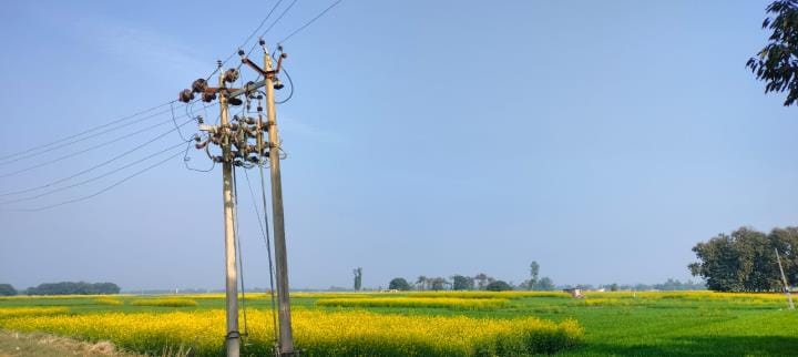 dilapidated wires destroy the wishes of food giver