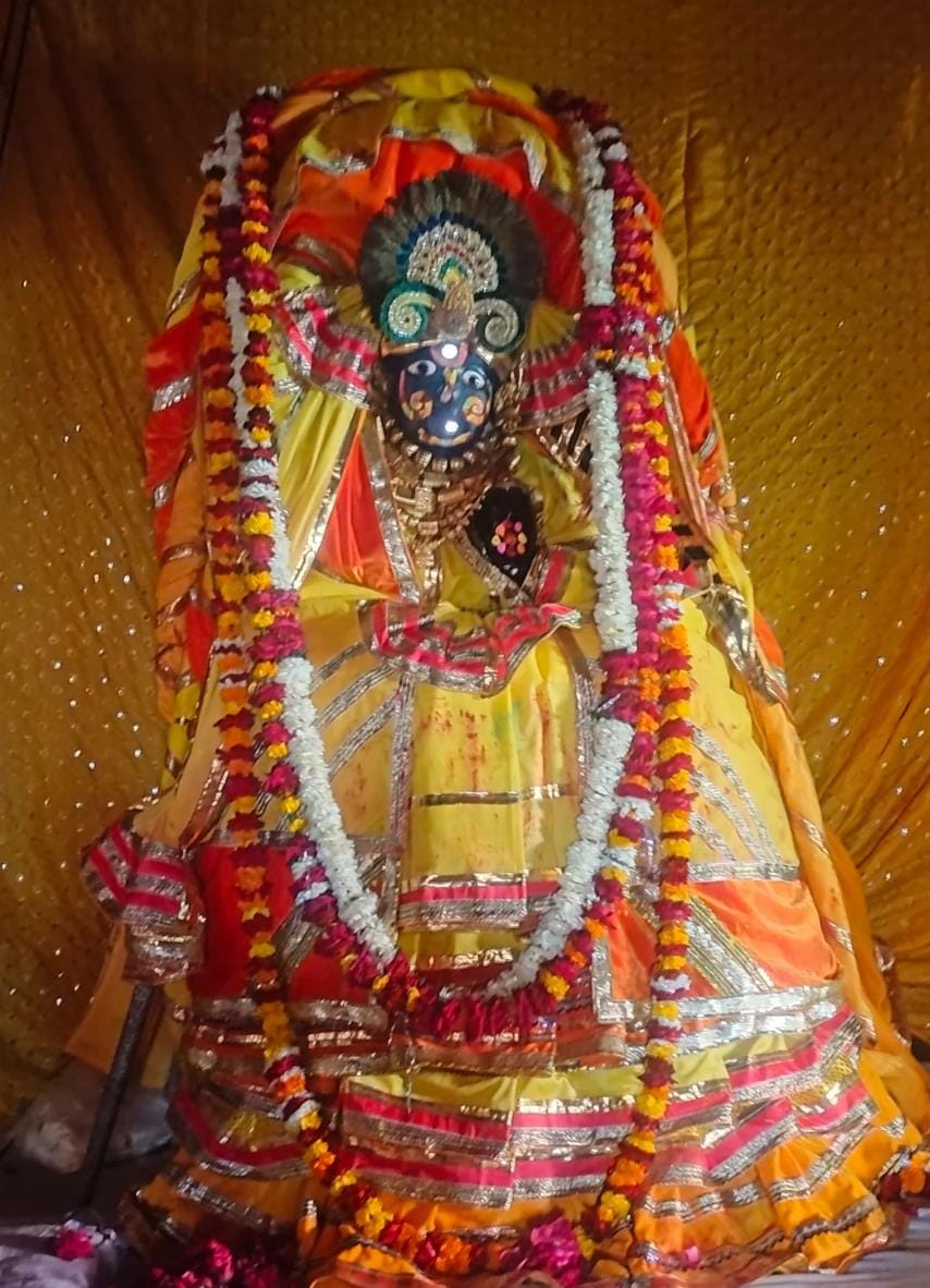 Gulal was thrown in Dauji temple