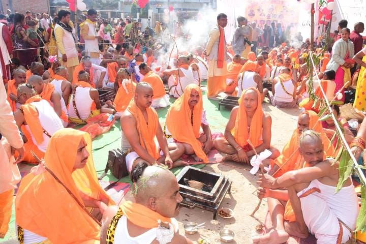 Festival of Vasant Panchami celebrated with pomp, worship of Mother Veenavadini
