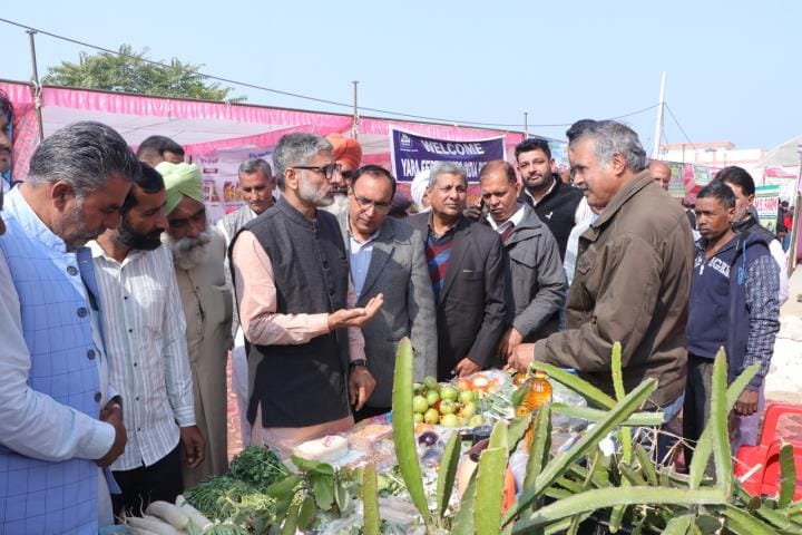 Farmers learned the tricks of gardening, came face to face with the latest technologies