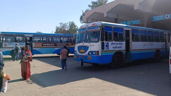 Roadways bus service for Maha Kumbh Mela will start from Narnaul from today.