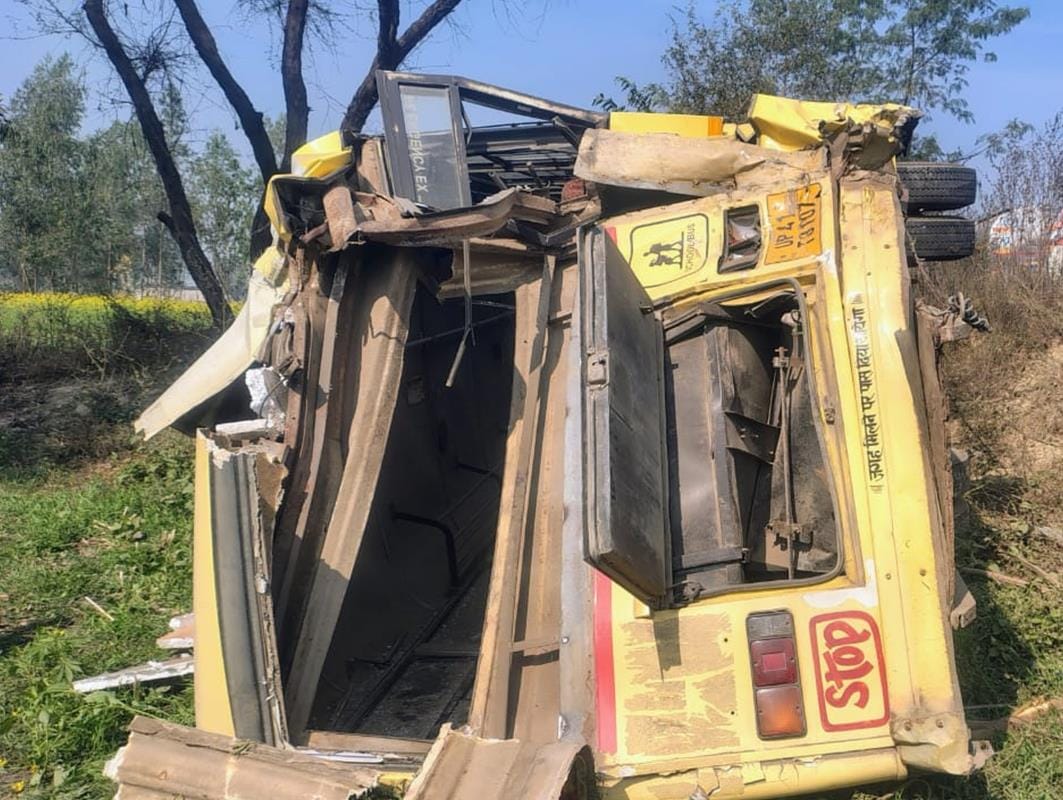 School bus overturns after collision with uncontrolled tanker, 10 students injured