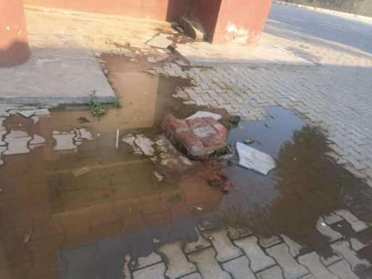Cleanliness is bad at the bus stand, piles of filth are everywhere, manholes also closed for a month