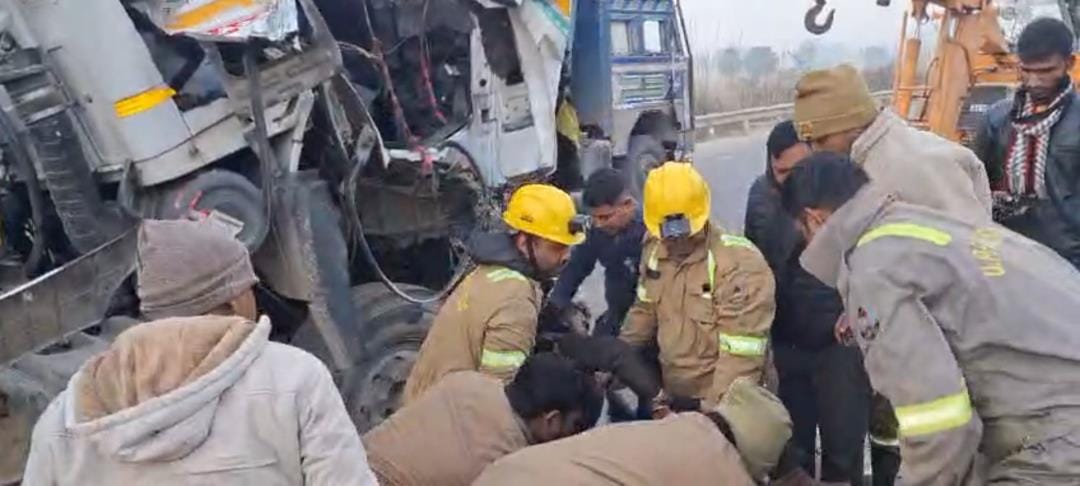 Truck collides with parked truck, driver trapped in cabin for three hours dies