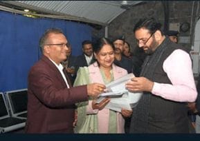 Dr. Pushpa Tayal met CM